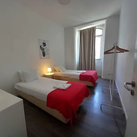 Cais Do Sodre (adults Only) * Lisboa